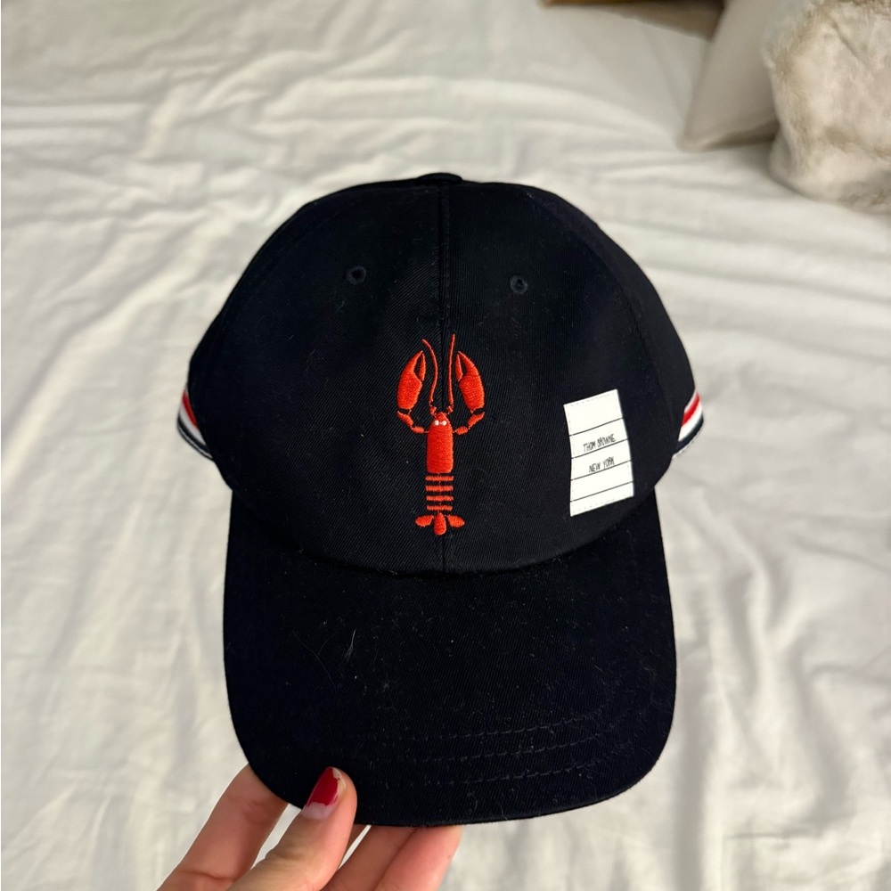 Men’s Thom Browne Black Lobster Cap (small)